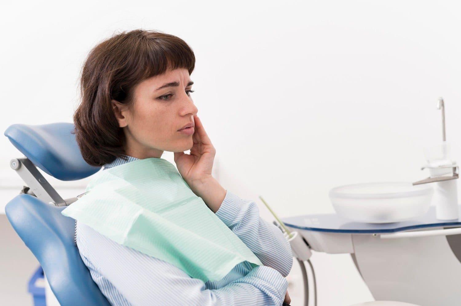 Dental Emergencies at Carlton Dental, Downtown Toronto: How much is a Dental Emergency Exam